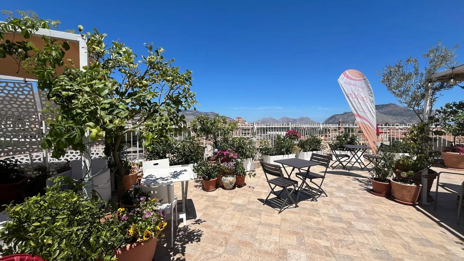 Lealbe Di Sicilia Bed and Breakfast Palermo 0*,  Italië