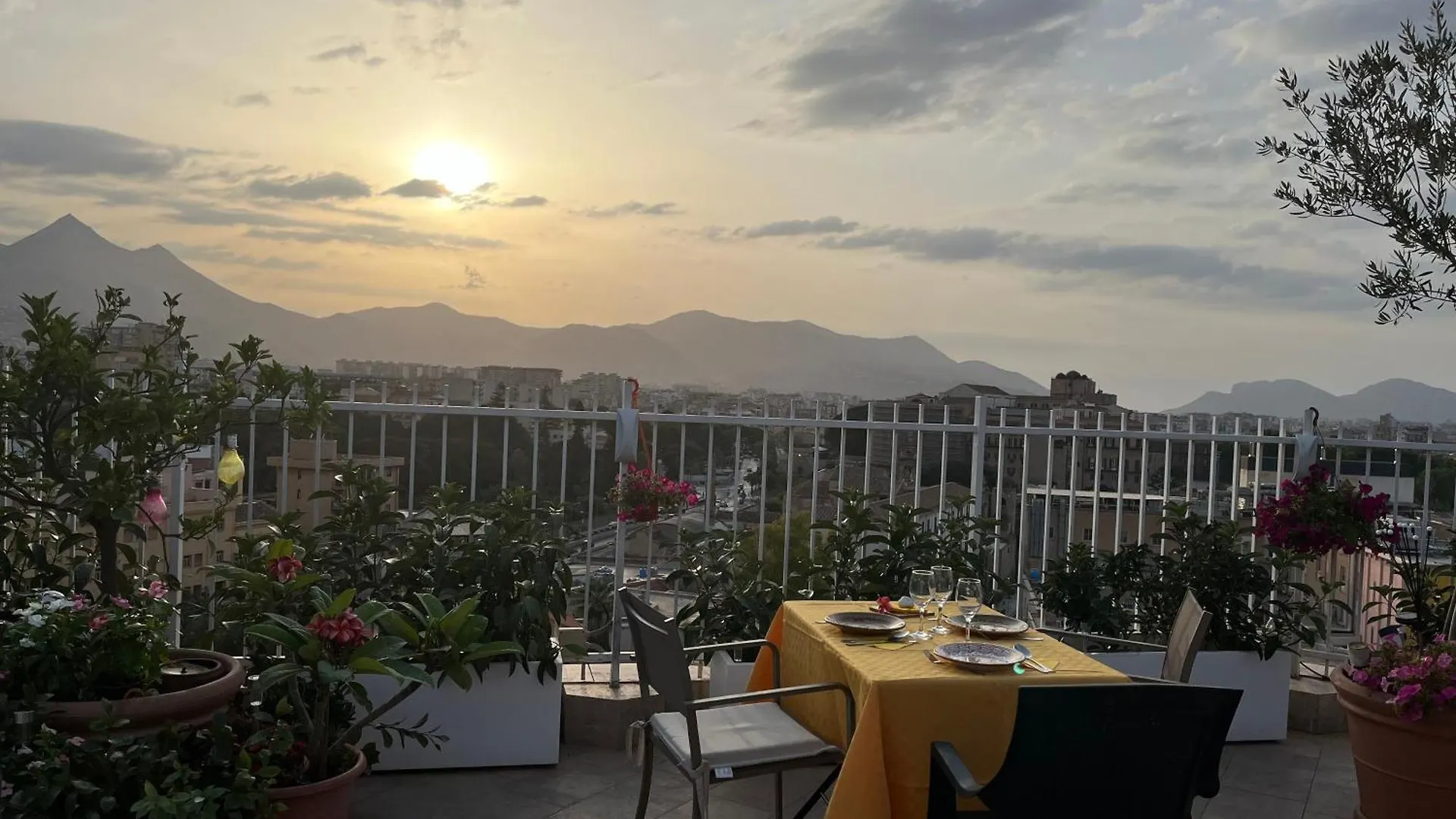 Bed & Breakfast Lealbe Di Sicilia Bed and Breakfast Palermo Italië
