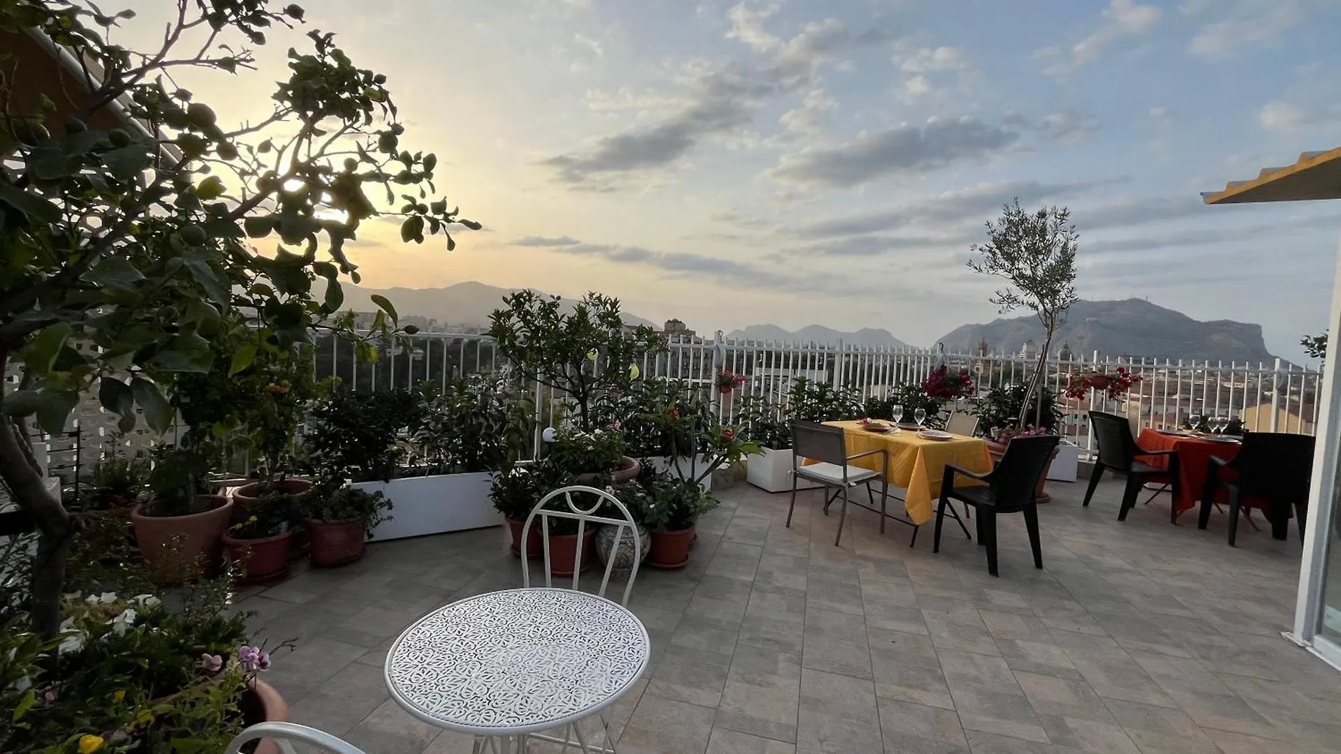 Bed & Breakfast Lealbe Di Sicilia Bed and Breakfast Palermo